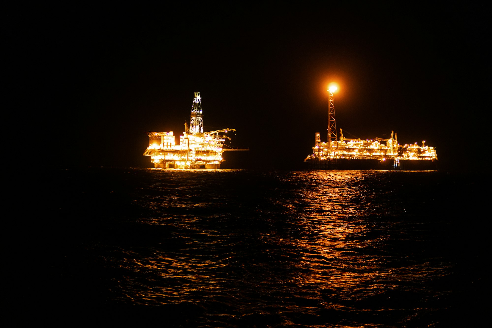 FPSO tanker vessel near Oil platform Rig